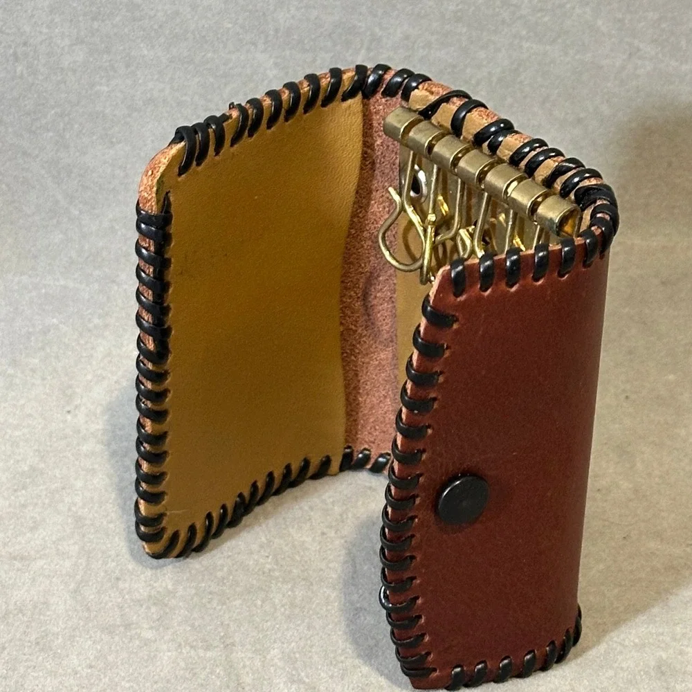 Vintage Brown Leather Key Case 6 Hook Holder Whipstitch Detail Snap Closure